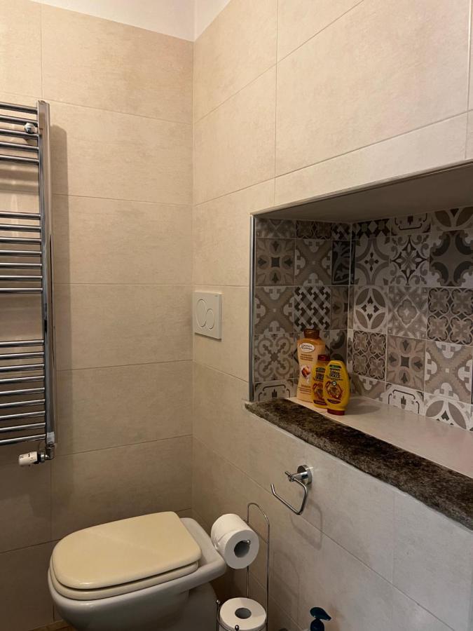 Regina In Porta Romana 2 - Sky Tv, Wifi E Breakfast Box * Mailand